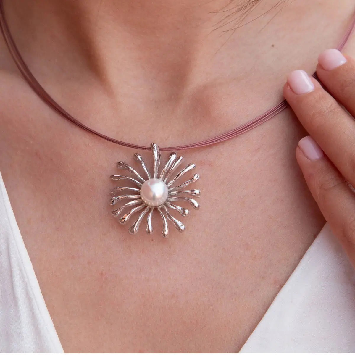 Anemonenanhänger mit Perle
