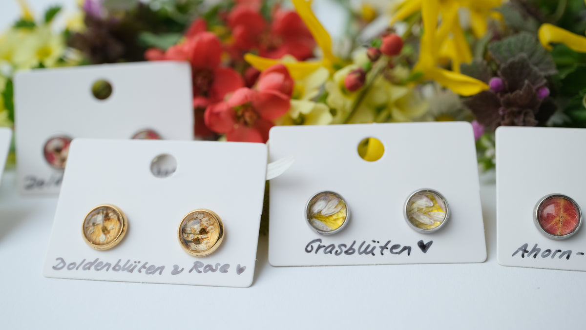 Ohrstecker mit echten Wildblüten