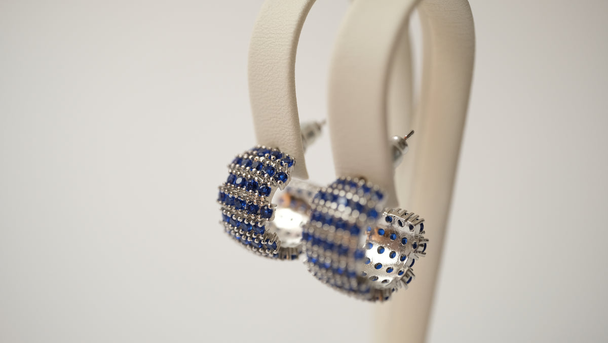 Zirkonia Hoops versilbert – Elegante Creolen mit Mikro-Pflasterung