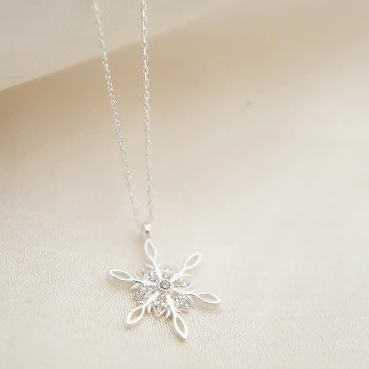 MISTY Halskette 925 Sterling Silber mit Zirkonia Kristall Anhänger