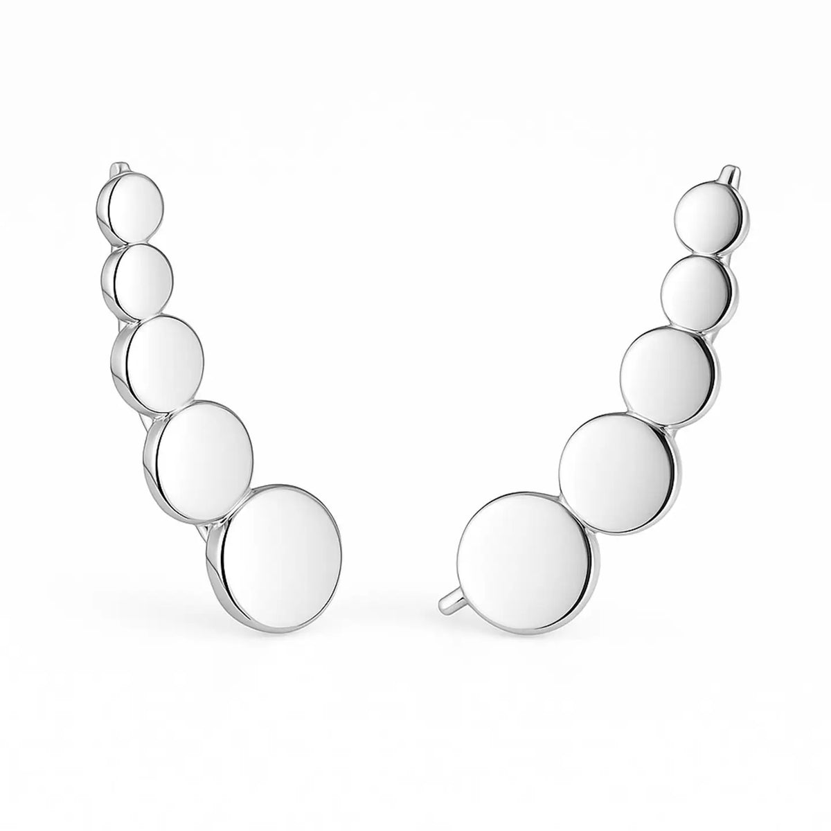 Filigraner Earclimber Ajana aus poliertem 925 Sterling Silber mit kleinen Kreisen auf weißem Hintergrund 