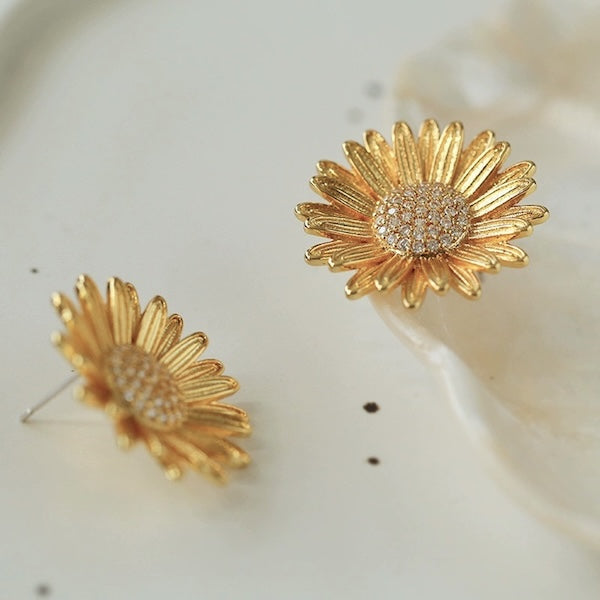 Sonnenblumen-Ohrstecker vergoldet – Elegante Vintage-Ohrringe