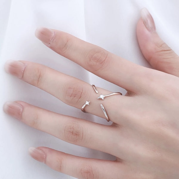 Verstellbarer doppelseitiger Ring mit funkelnden Steinen in Gold-Optik